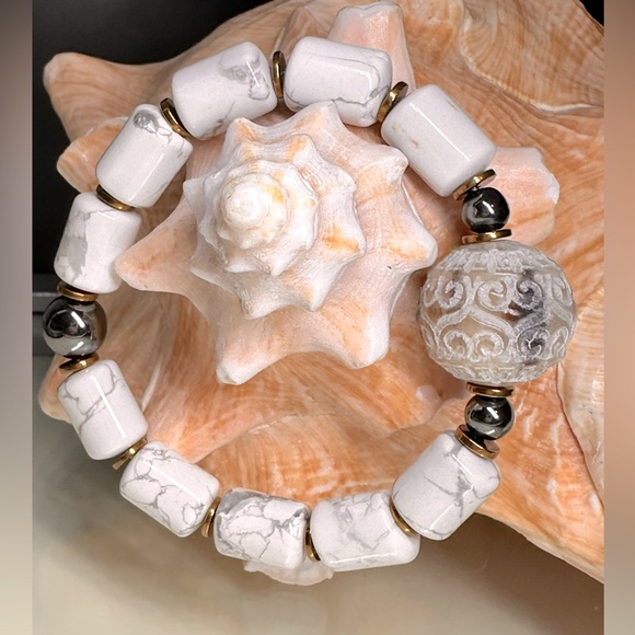 HOWLITE + TIBETAN JAK NATURAL STONES BRACELET size 7” - Picture 2 of 10